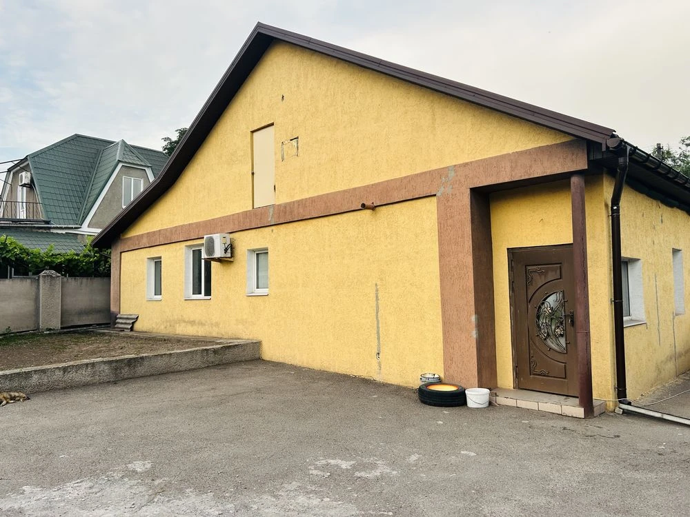 Продається будинок в центрі міста, 133 кімнат