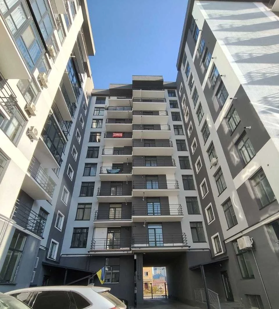 2-room apartment with a view of the mountains.