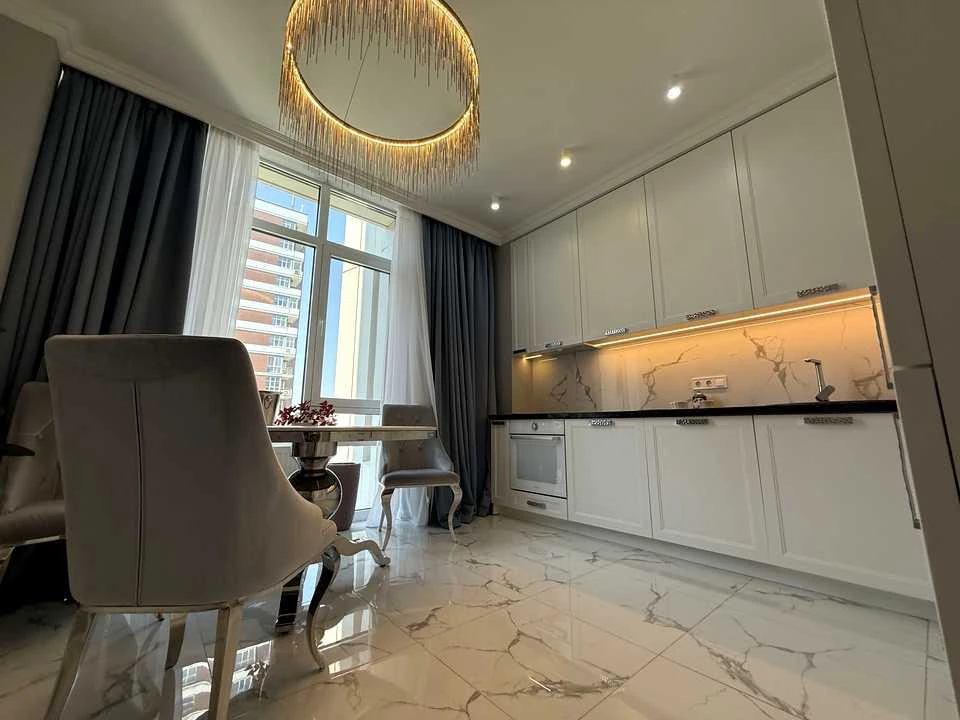 Apartment. Kyiv, Saperne Pole Street