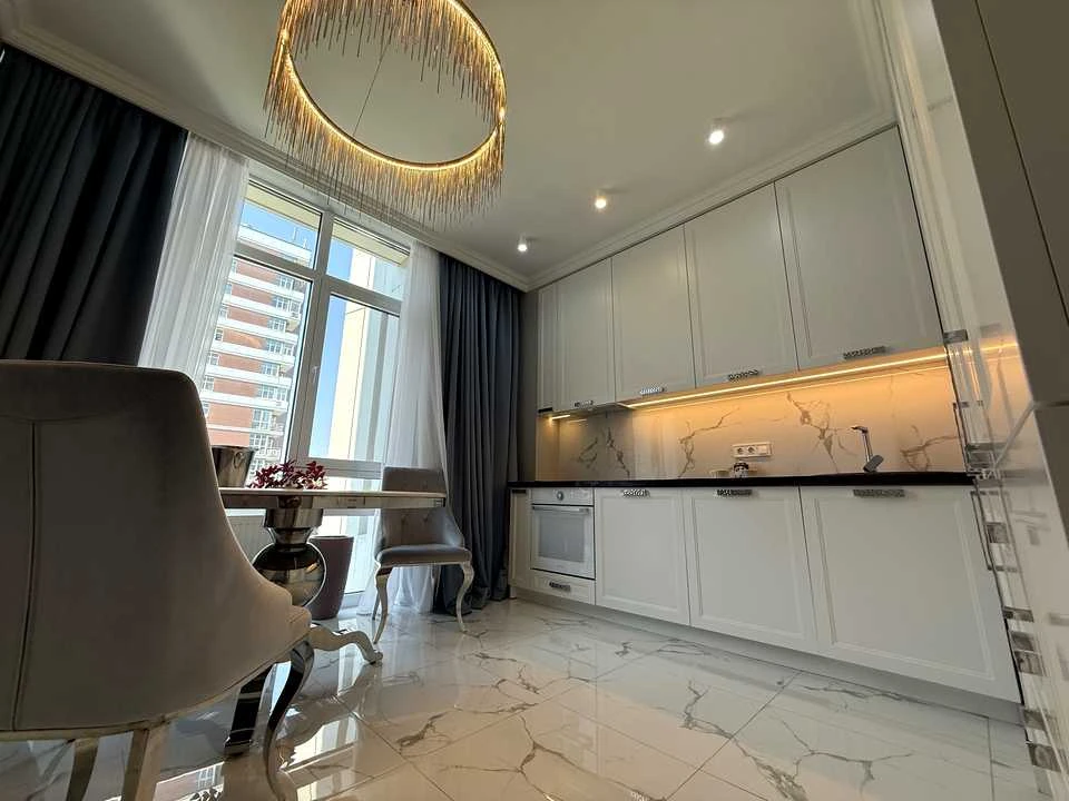 Apartment. Kyiv, Saperne Pole Street