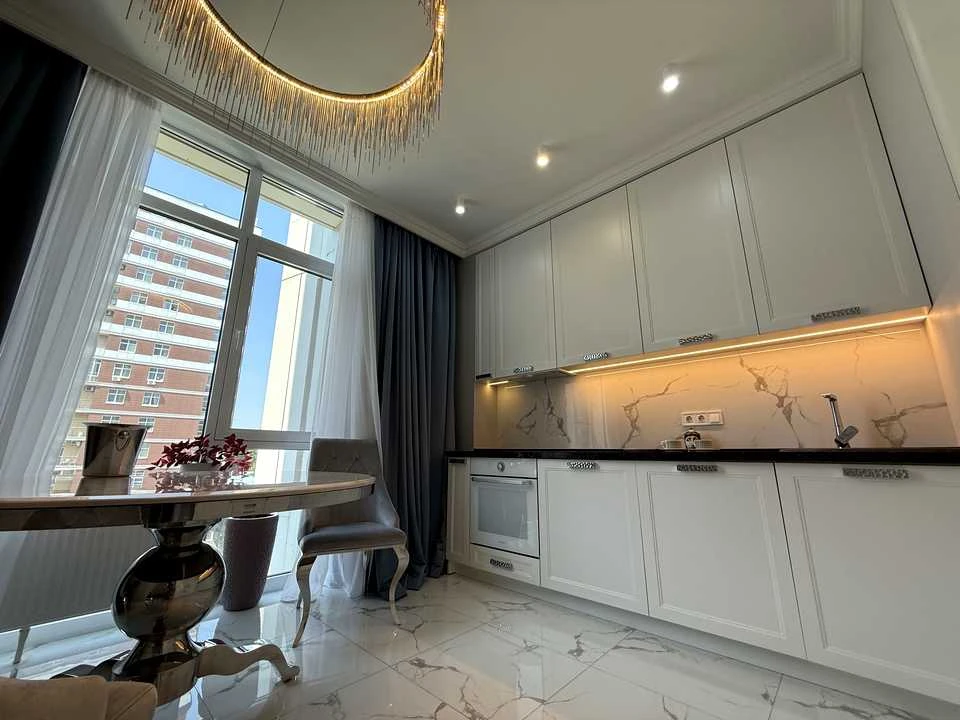 Apartment. Kyiv, Saperne Pole Street