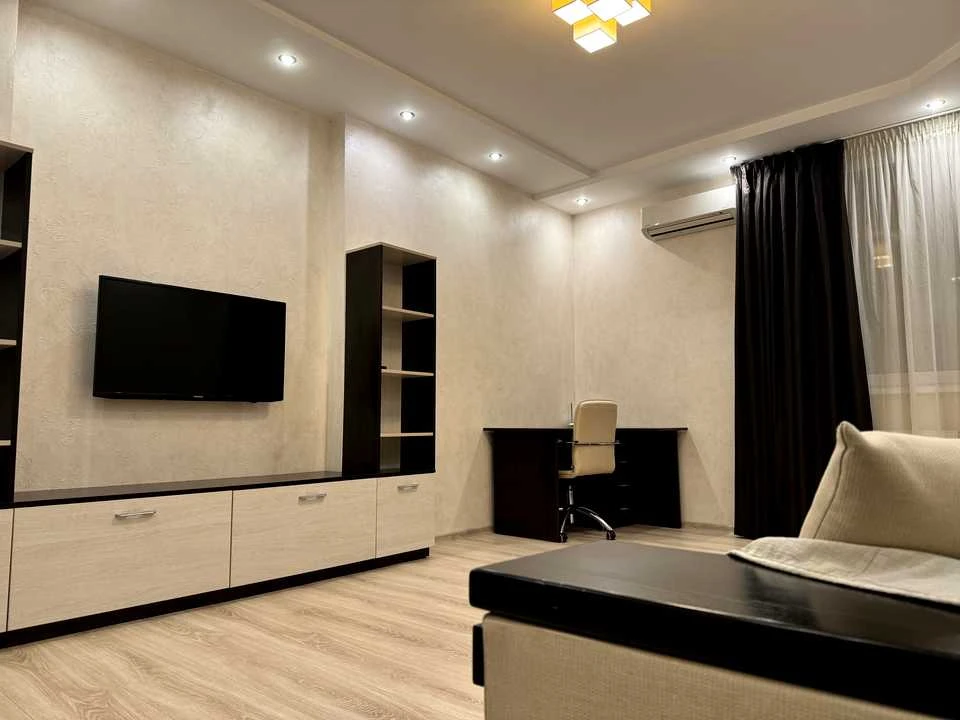 Apartment. Stepan Rudnytskiy Street, Kyiv
