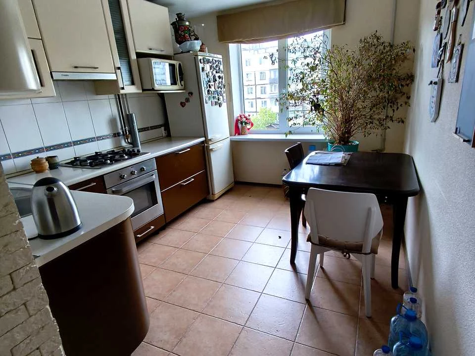 Apartment. Dnipro, Solnechnaya Naborozhna st.