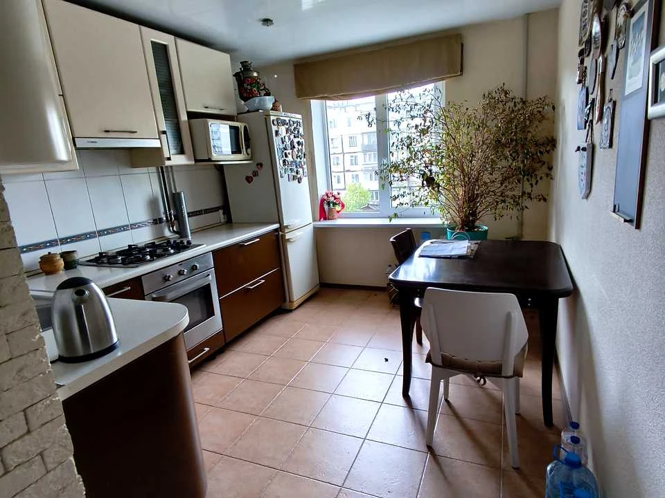 Apartment. Dnipro, Solnechnaya Naborozhna st.