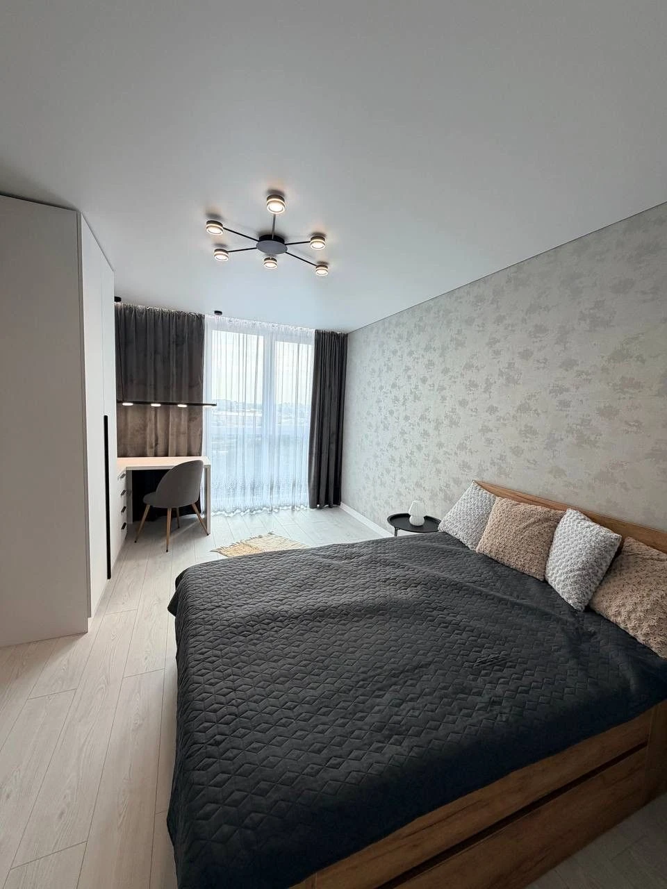 Продажа 1-комнатной квартиры 61 м.кв., с авторским ремонтом по адресу: