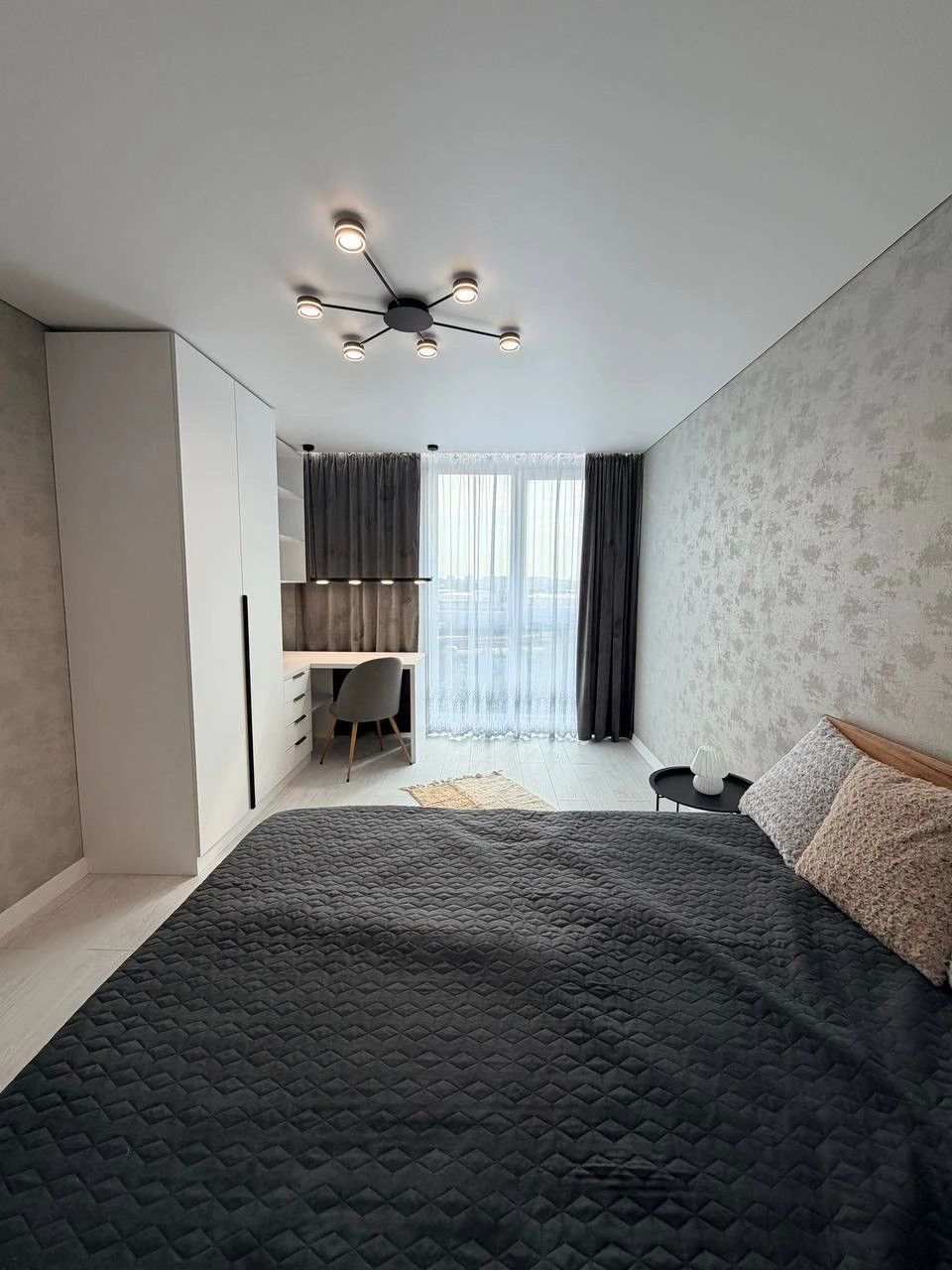 Продажа 1-комнатной квартиры 61 м.кв., с авторским ремонтом по адресу:
