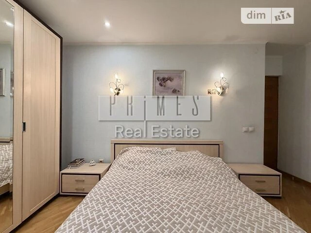 For sale 3-room apartment 80 sq. m. on Dragomanova street 15A • ID 346