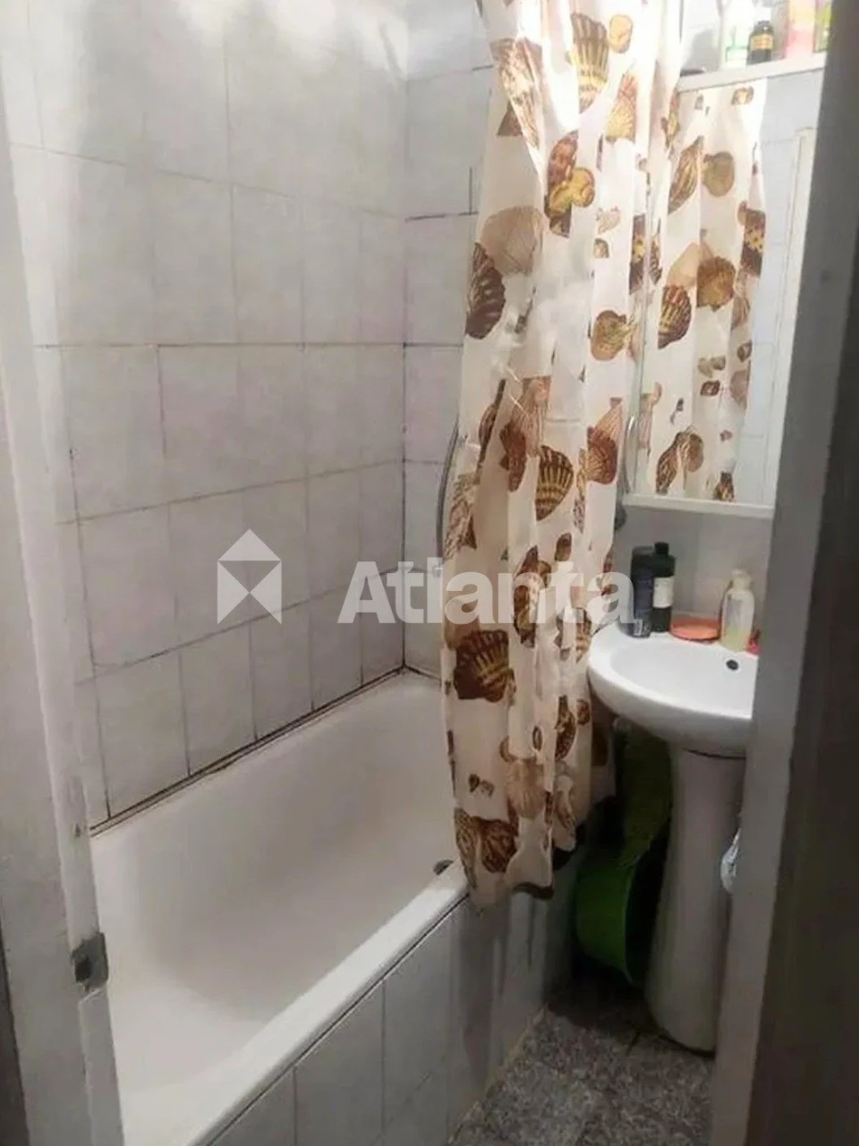 2 rooms; total area 38.4 sq m; floor 3/5; Holosiivsky Prospect.