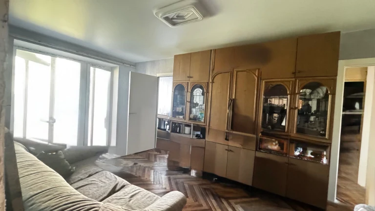 Дашавська, 27  продам  Борщагівська  Гетьмана   квартира 57к