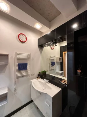 Без комісії! Центр  метро Університет метро Вокзальна Продаж