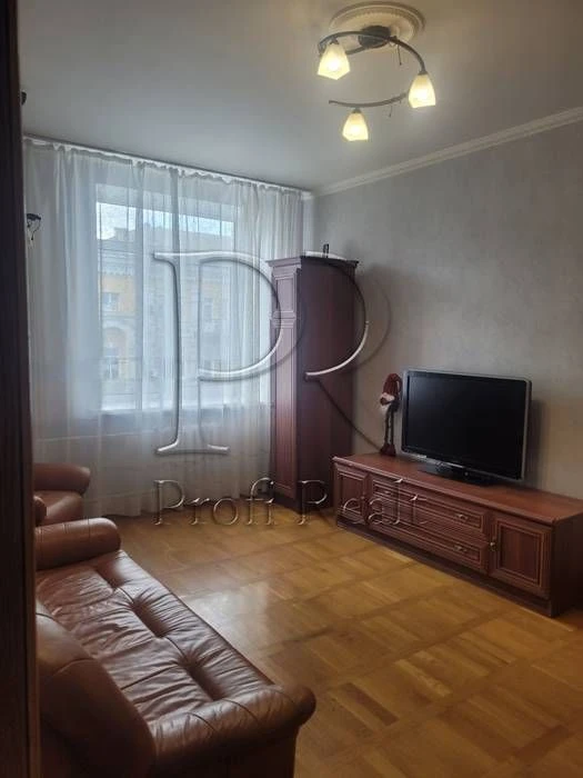 Продаж 2-кімн. квартири в центрі Києва, по вул. Тарасівська/