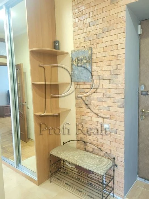Продаж 2-кімн. квартири в центрі Києва, по вул. Тарасівська/