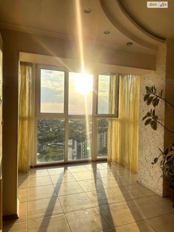 Long-Term Rental - 3-Room Apartment in Troschyna