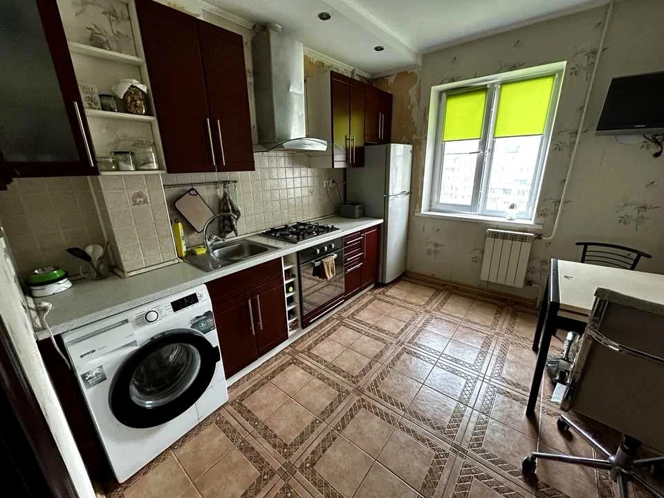 Apartment. Trostyanetska Street, Kyiv