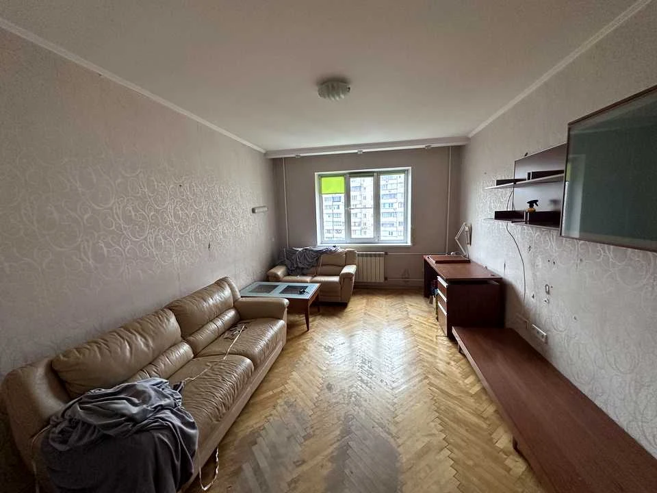 Apartment. Trostyanetska Street, Kyiv
