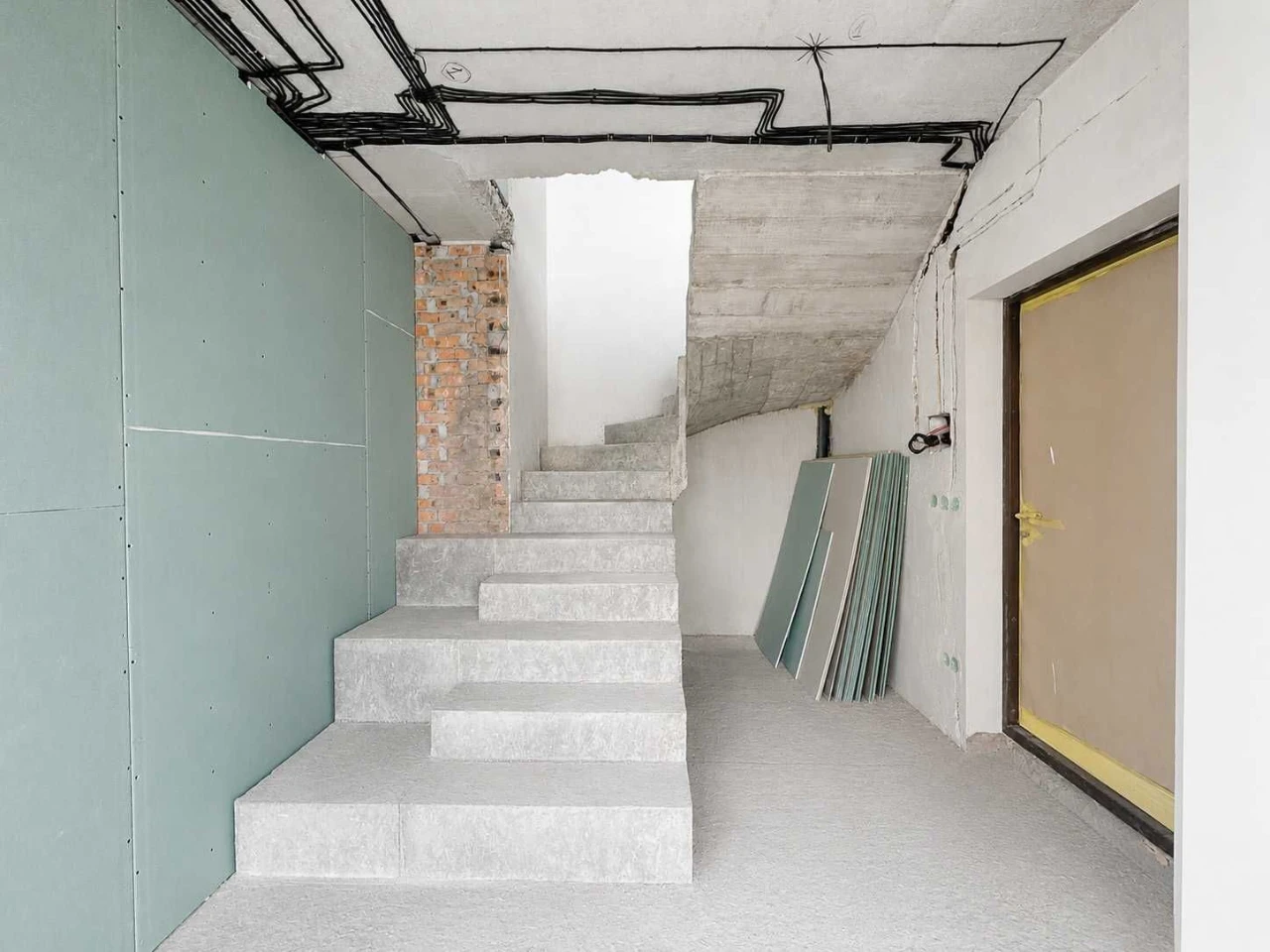 Продаж 4-кімнатної двоповерхової квартири в ЖК Well Home