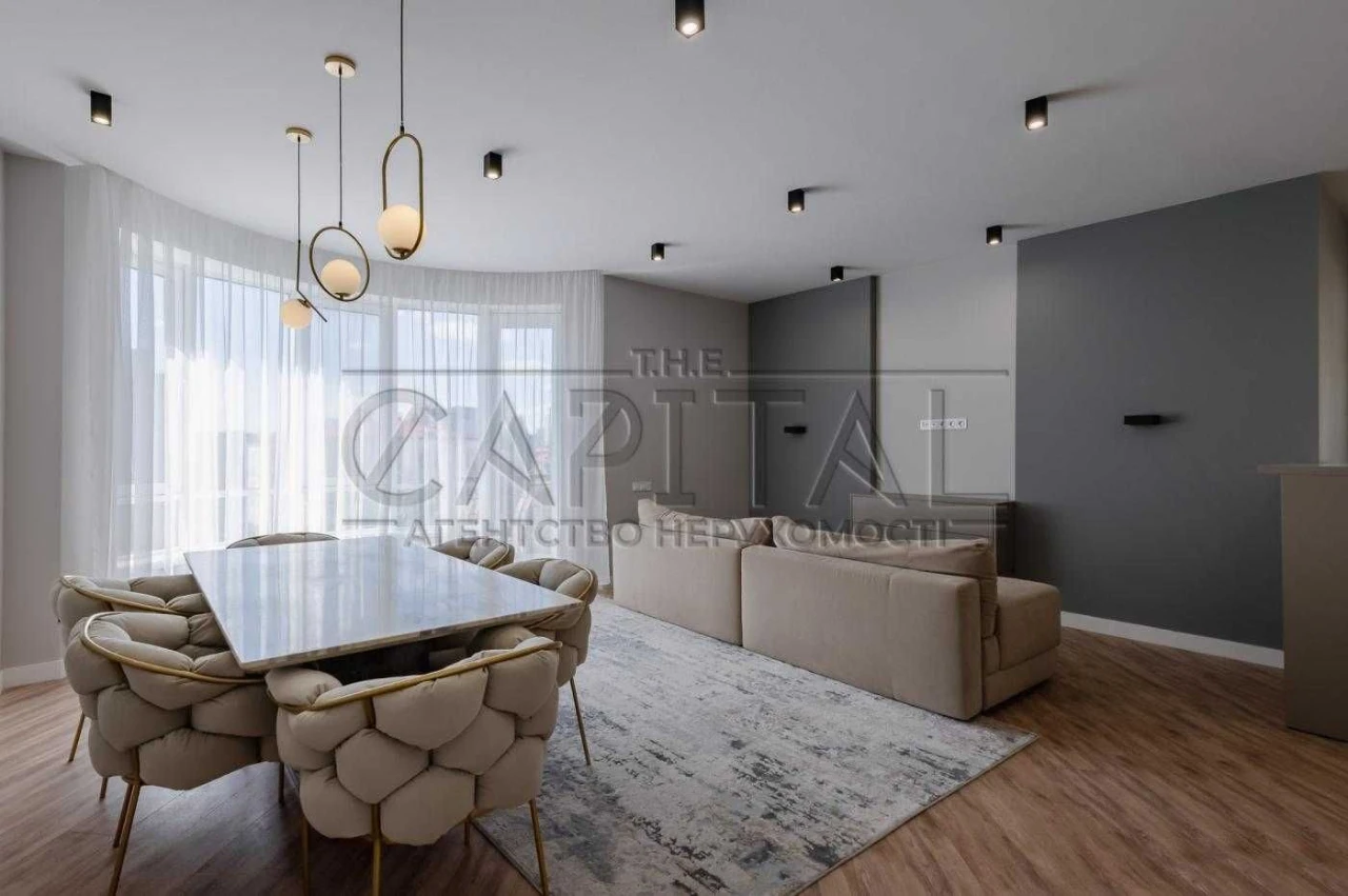 Sale of a renovated designer apartment PECHERSK CENTER Residence