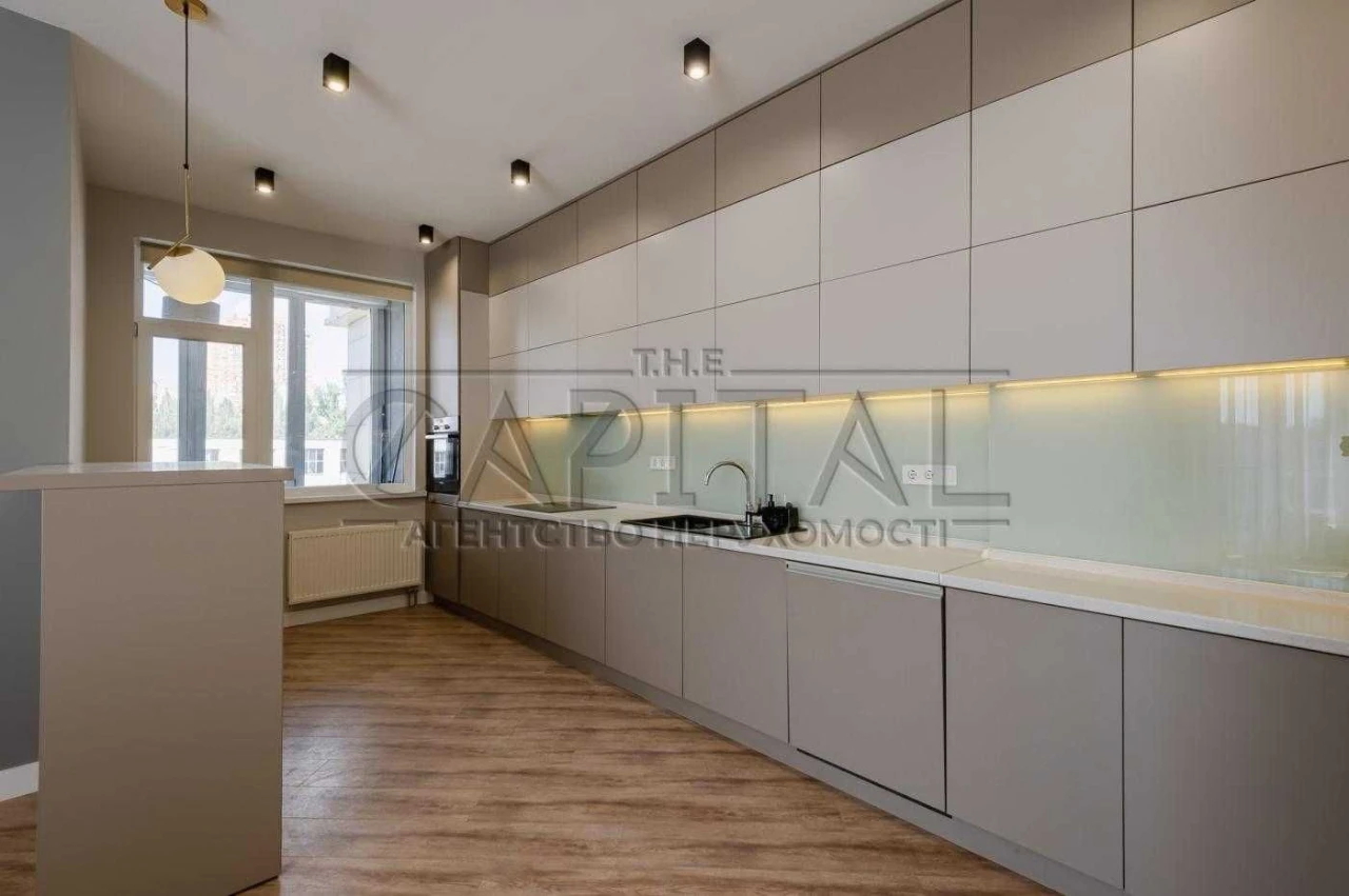 Sale of a renovated designer apartment PECHERSK CENTER Residence