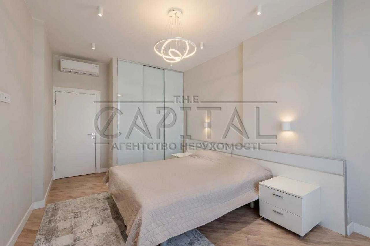 Sale of a renovated designer apartment PECHERSK CENTER Residence