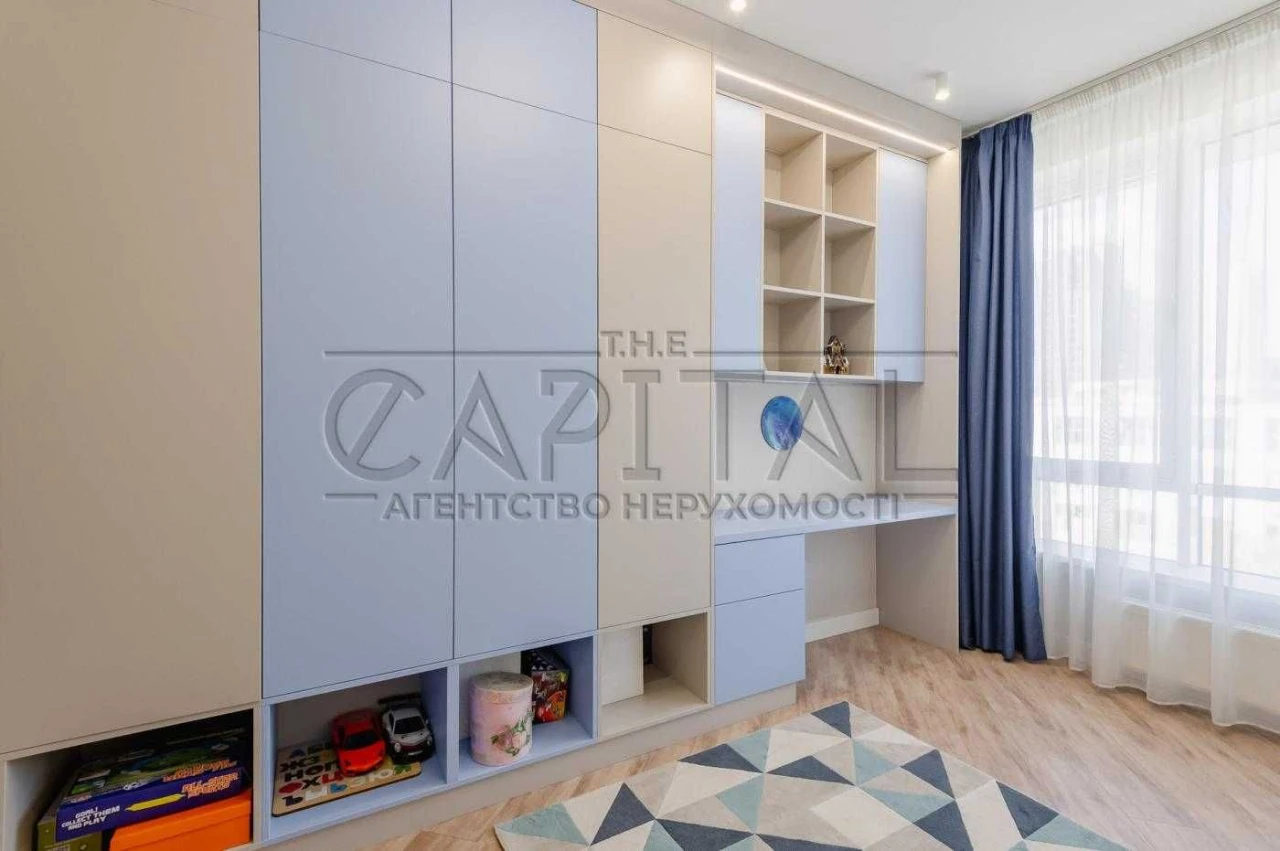 Sale of a renovated designer apartment PECHERSK CENTER Residence