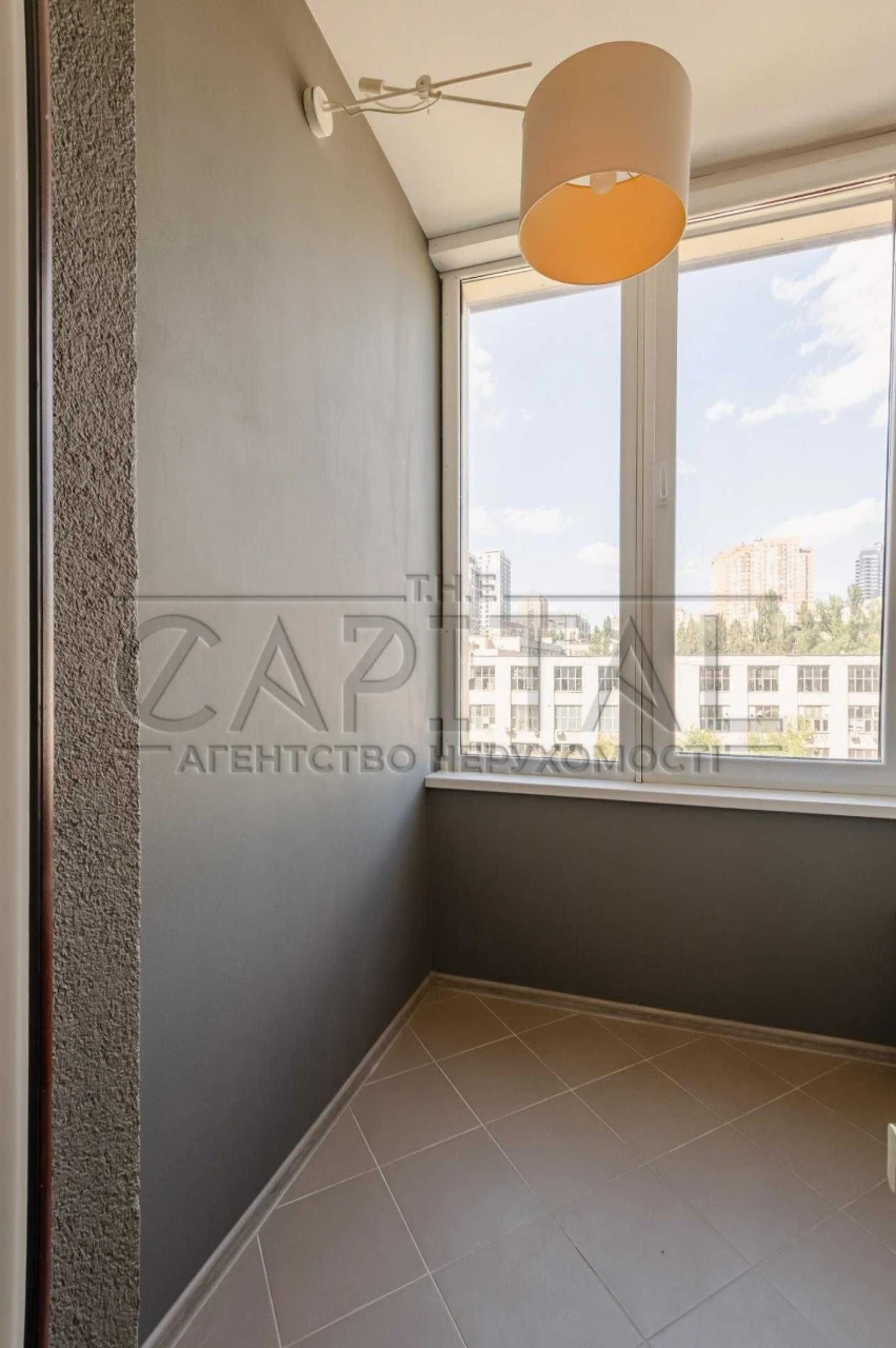 Sale of a renovated designer apartment PECHERSK CENTER Residence