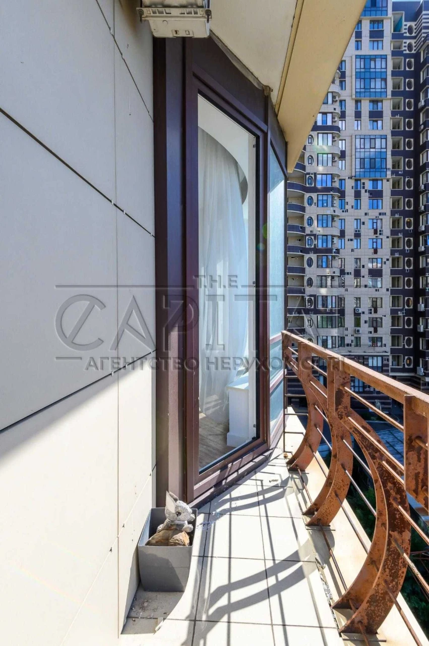 Sale of a renovated designer apartment PECHERSK CENTER Residence