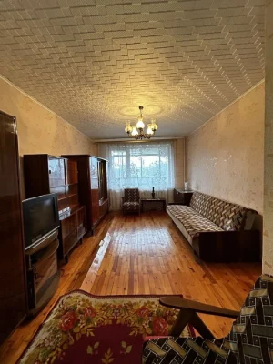Продається 1-кімнатна квартира, вулиця Незалежності (Тітова)