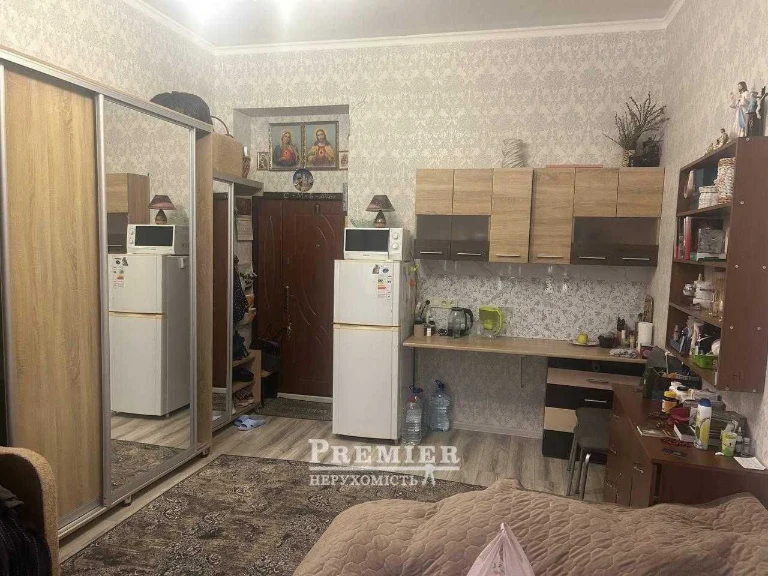 One-bedroom apartment for sale on Dehtyar Street