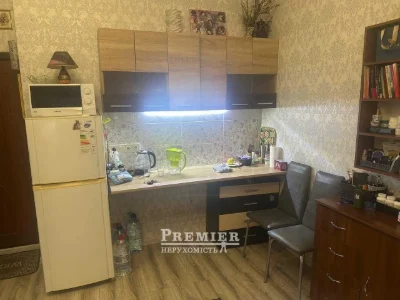 Продається однокімнатна квартира на вулиці Дегтяр