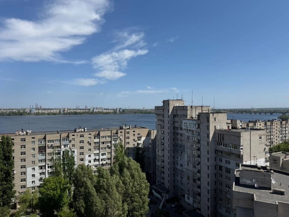 Продам просторную видовую 2к ЖК Дуэт с ремонтом.