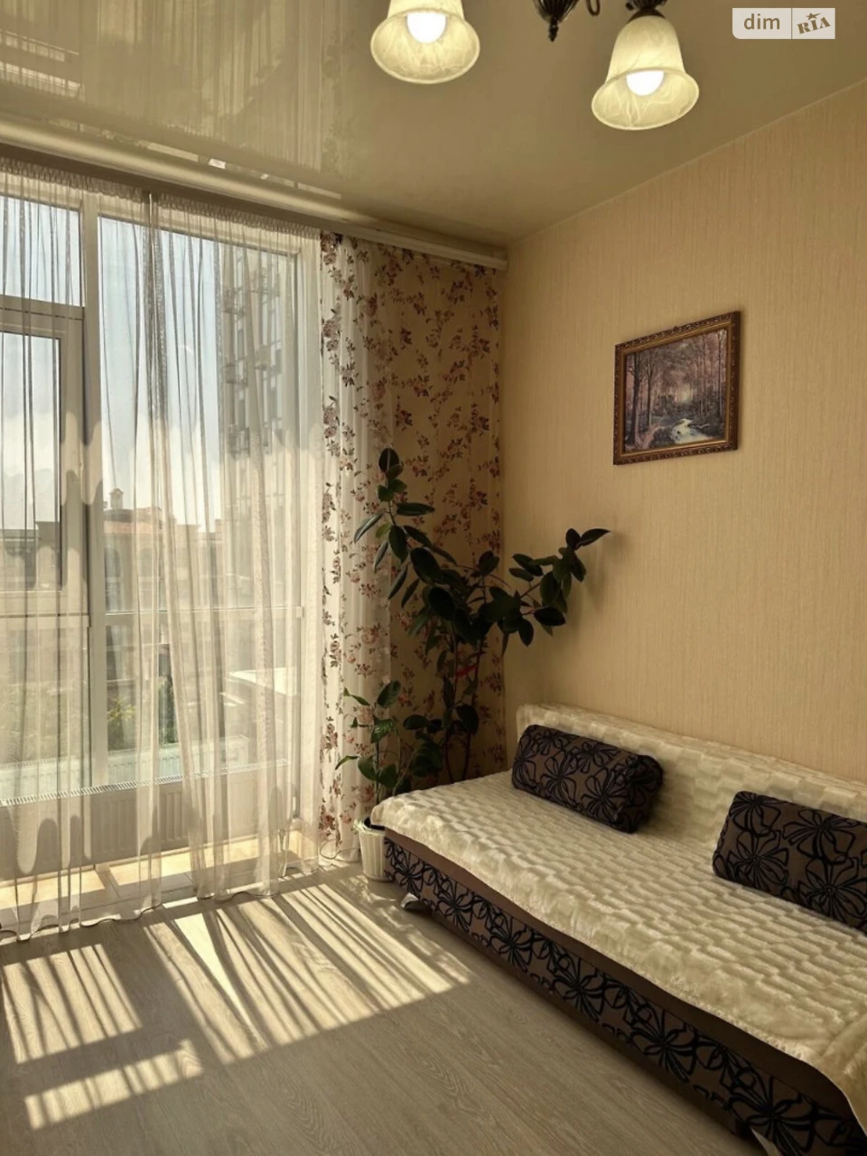 Long-Term Rental Apartment in Arcadia