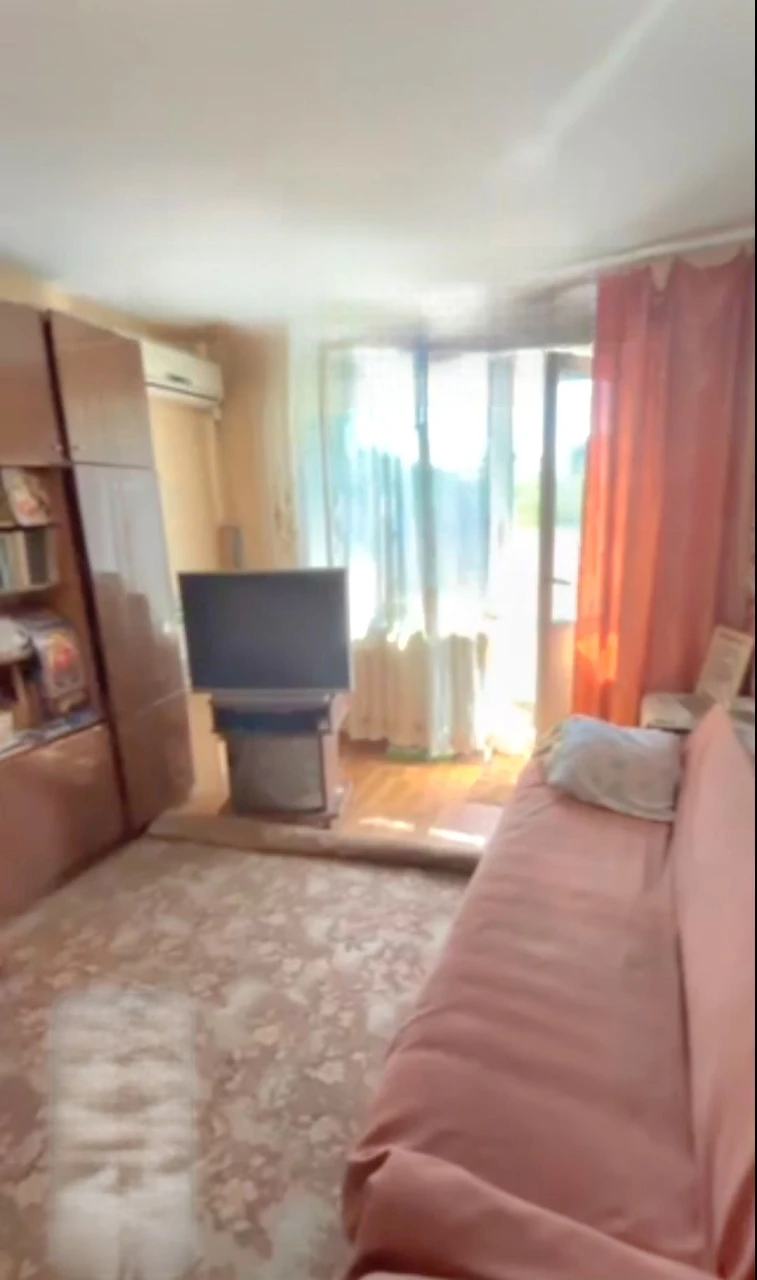 For sale 2-bedroom apartment on Cosmonauts st, 3/5
