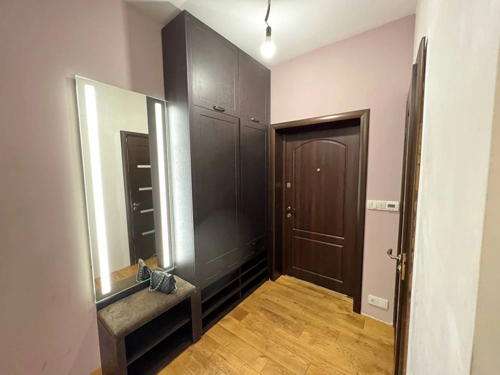 Продам 3-кімнатну новобудову в районі ТЦ "Проспект", 2-й поверх, 96кв.м