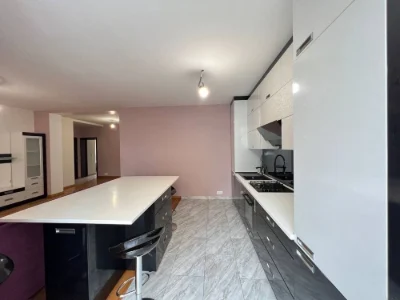 Продам 3-кімнатну новобудову в районі ТЦ "Проспект", 2-й поверх, 96кв.м