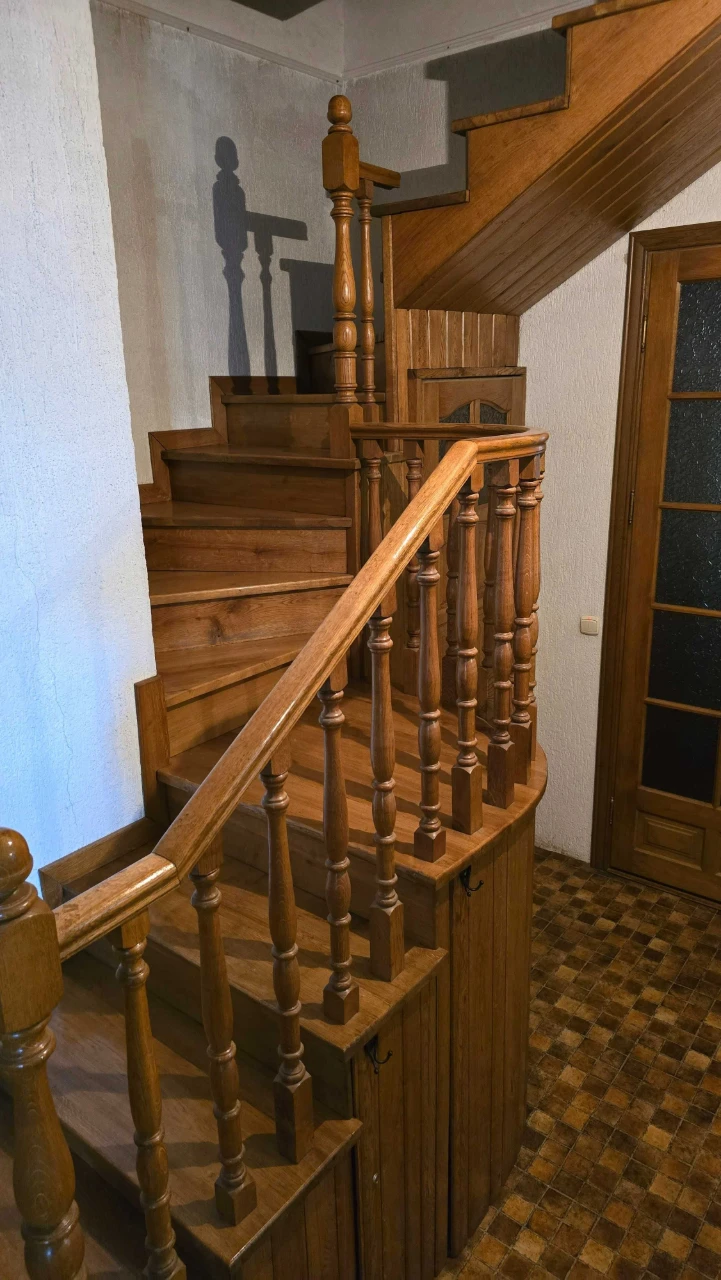 Продається будинок в центрі міста.