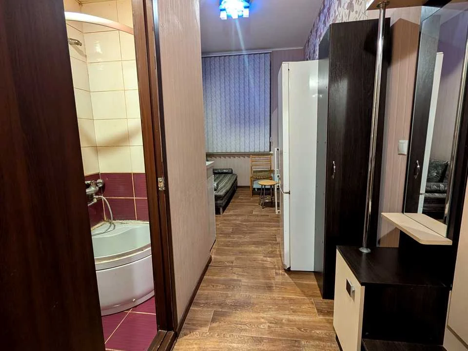 Apartment. Kharkiv, Heroiv Kharkiv prospekt.
