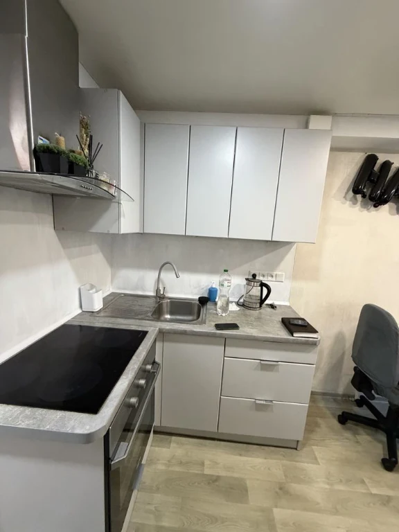 Real. Selling 1 bedroom apartment, Cold Mountain