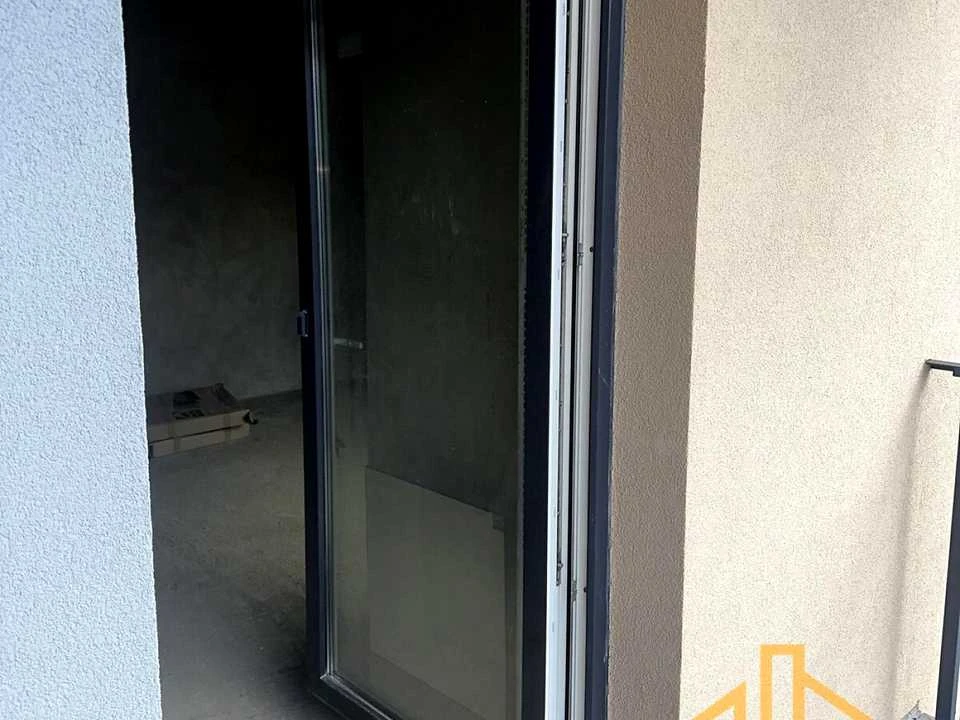Квартира. Ужгород, Героїв 128-ї Бригади вул. (8 Березня), (F