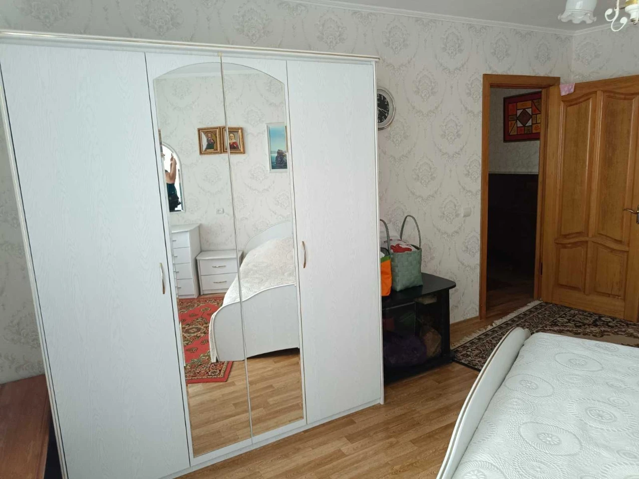 Продам 4-х ком. ж/м Западный (маг. Варус)