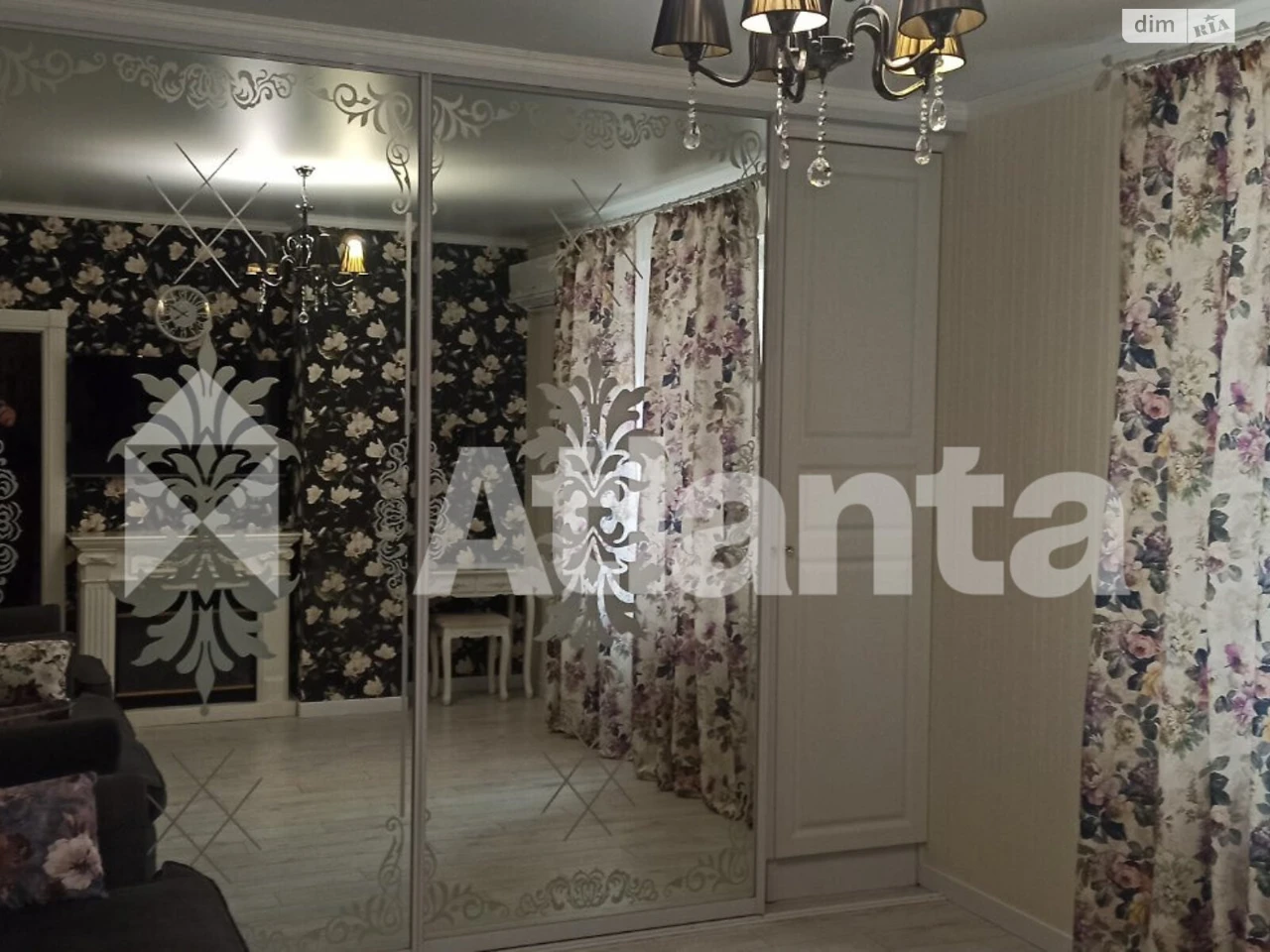 Продається Квартира в ЖК "Академічного Городка-Совиньон"
