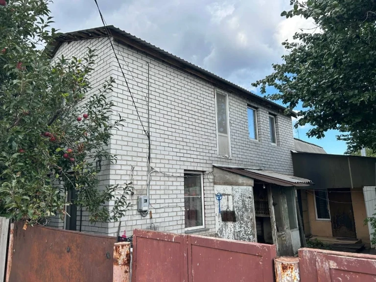Повноцінний будинок 75 м² район кінотеатр Мир Цілий будинок 20