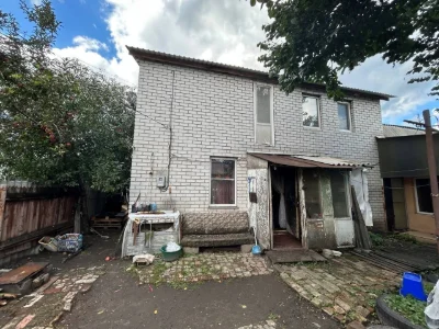 Повноцінний будинок 75 м² район кінотеатр Мир Цілий будинок 20