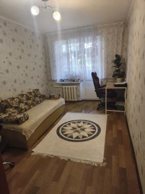Spacious 4-bedroom apartment, Korabelny