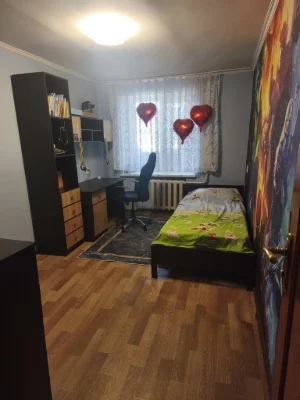 Spacious 4-bedroom apartment, Korabelny