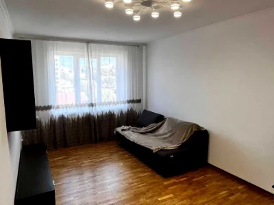 Apartment. Chernivtsi, Independence Avenue