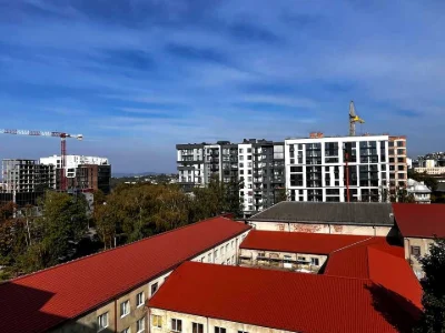 Apartment. Chernivtsi, Independence Avenue
