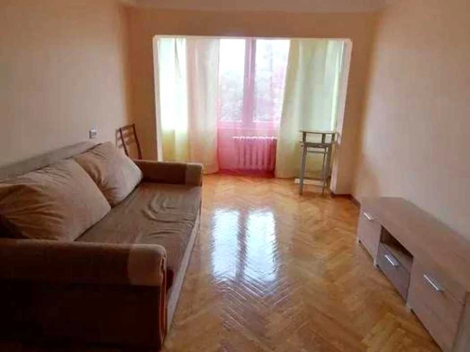 Apartment. Voskresenskoye Prospect, Kyiv