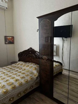 Rent long-term 2-bedroom apartment in Kyiv, Pecerskyi, Круглоунів