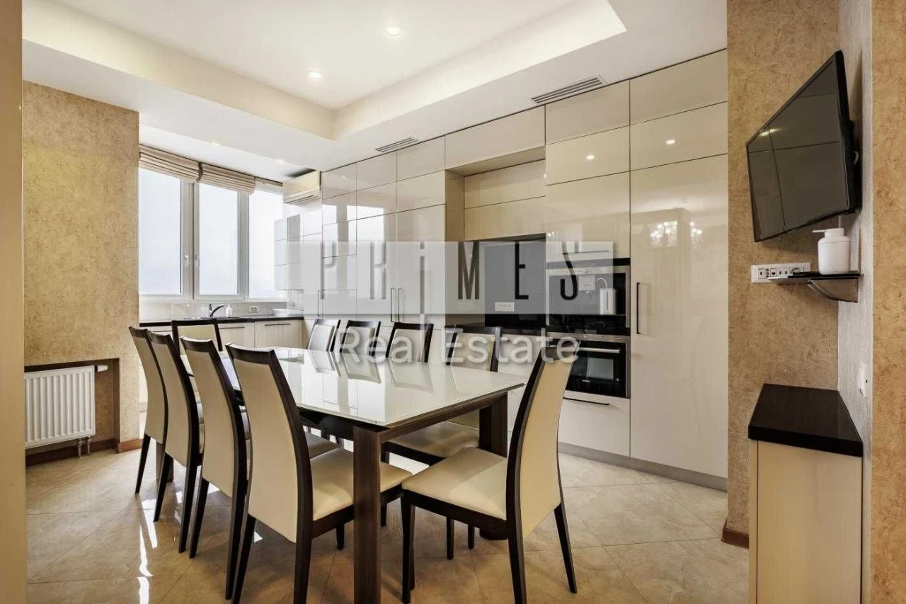 Продаж 3к квартири з якісним ремонтом Підвисоцького  6в пору