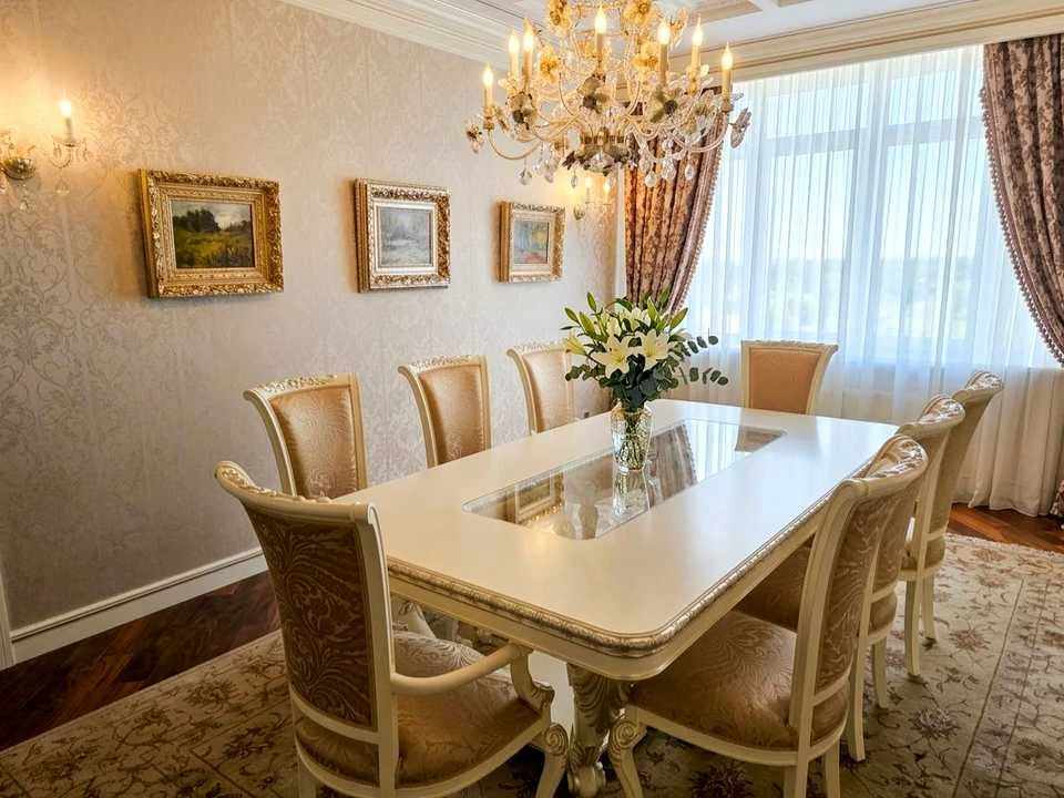 Apartment. Michael Grushevsky Street, Kyiv